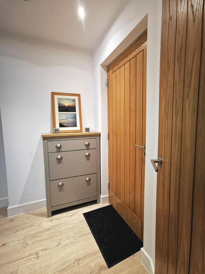 Apartment In The Heart Of East Wittering Village Chichester Eksteriør billede