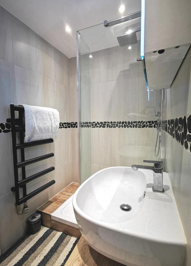 Apartment In The Heart Of East Wittering Village Chichester Værelse billede